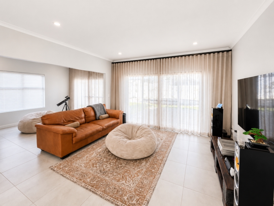 4 Bedroom Property for Sale in Sandown Western Cape